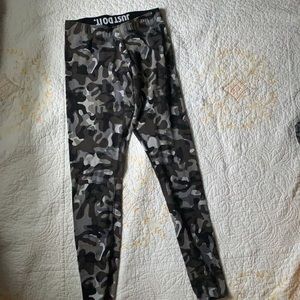 Nike Camo leggings size small